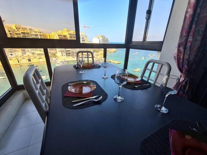 Spinola Bay Sea Front Apt 6 Saint Julian's Exterior photo